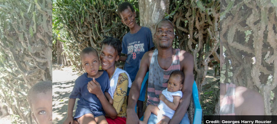 Photo d'une famille haïtienne, prise par Georges Harry Rouzier