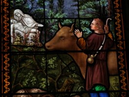 une photo d’un vitrail de la Chapelle de Capelou