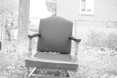 Un fauteuil abandonné